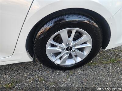 2018 Kia Optima LX   - Photo 13 - Seattle, WA 98103