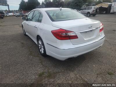 2013 Hyundai Genesis 3.8 Premium   - Photo 3 - Seattle, WA 98103