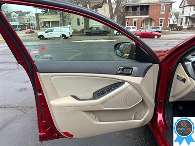 2012 Kia Optima LX   - Photo 7 - Richmond, IN 47374