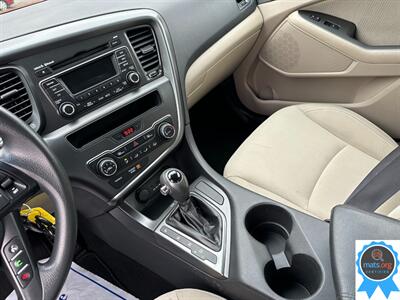 2012 Kia Optima LX   - Photo 14 - Richmond, IN 47374
