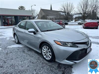 2019 Toyota Camry LE   - Photo 2 - Richmond, IN 47374