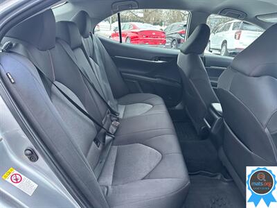 2019 Toyota Camry LE   - Photo 11 - Richmond, IN 47374
