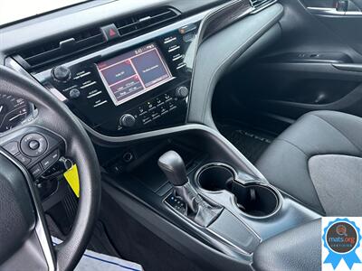 2019 Toyota Camry LE   - Photo 16 - Richmond, IN 47374