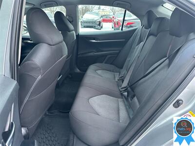 2019 Toyota Camry LE   - Photo 9 - Richmond, IN 47374