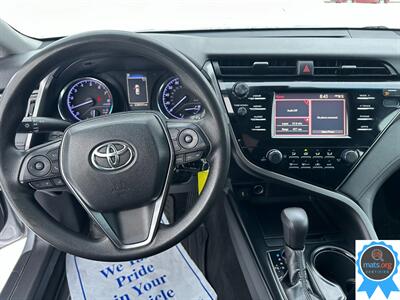 2019 Toyota Camry LE   - Photo 14 - Richmond, IN 47374