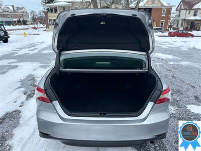 2019 Toyota Camry LE   - Photo 12 - Richmond, IN 47374