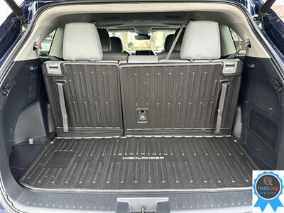 2021 Toyota Highlander XLE   - Photo 6 - Richmond, IN 47374