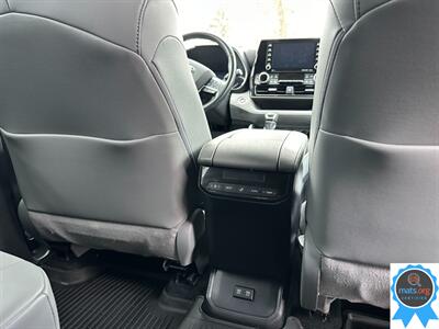 2021 Toyota Highlander XLE   - Photo 15 - Richmond, IN 47374
