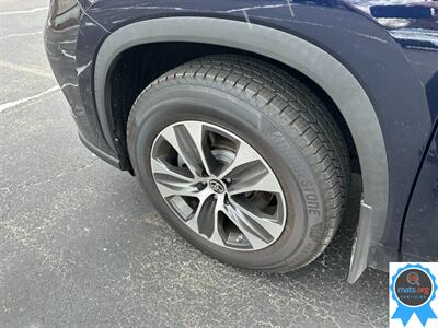 2021 Toyota Highlander XLE   - Photo 7 - Richmond, IN 47374