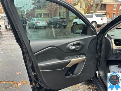 2018 Jeep Cherokee Limited   - Photo 8 - Richmond, IN 47374