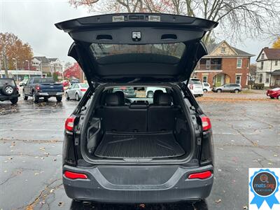 2018 Jeep Cherokee Limited   - Photo 5 - Richmond, IN 47374