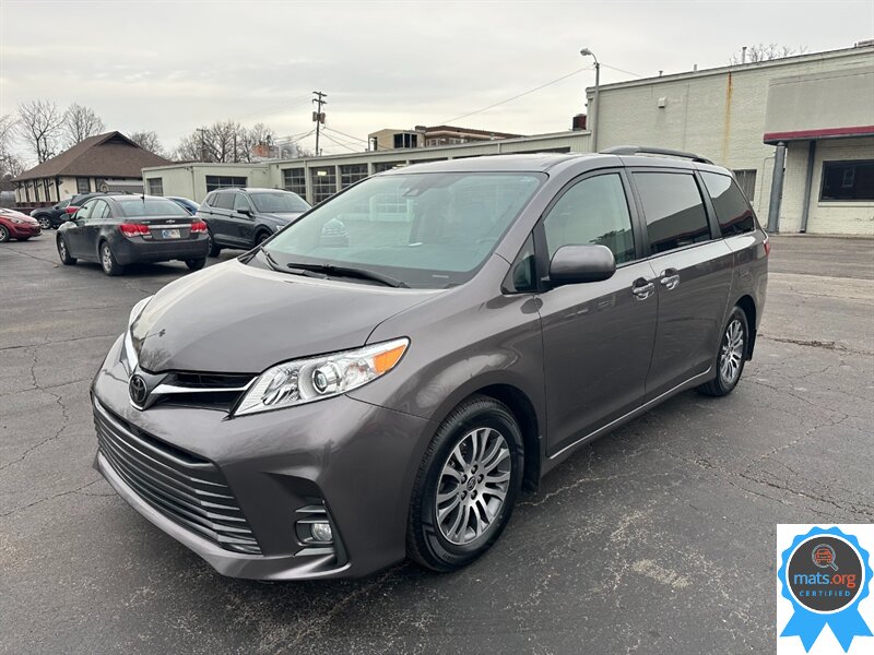 2020 Toyota Sienna XLE 8-Passenger   - Photo 1 - Richmond, IN 47374