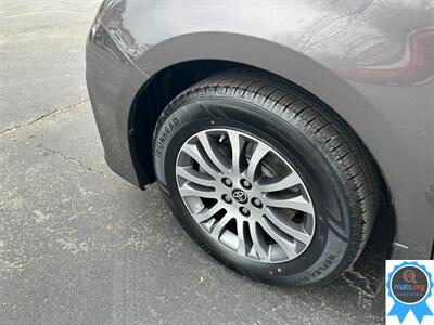 2020 Toyota Sienna XLE 8-Passenger   - Photo 7 - Richmond, IN 47374