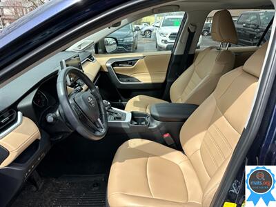 2021 Toyota RAV4 XLE Premium   - Photo 8 - Richmond, IN 47374