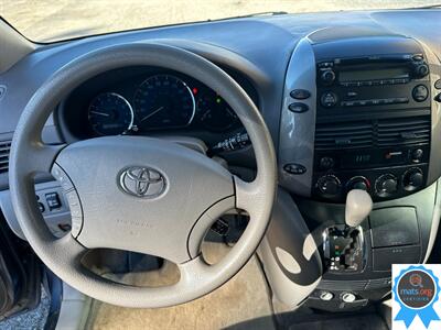 2010 Toyota Sienna CE 7-Passenger   - Photo 15 - Richmond, IN 47374