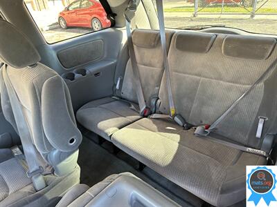 2010 Toyota Sienna CE 7-Passenger   - Photo 12 - Richmond, IN 47374