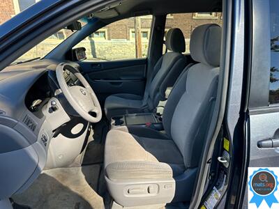 2010 Toyota Sienna CE 7-Passenger   - Photo 9 - Richmond, IN 47374