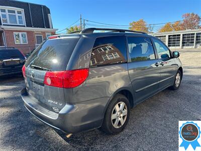 2010 Toyota Sienna CE 7-Passenger   - Photo 3 - Richmond, IN 47374