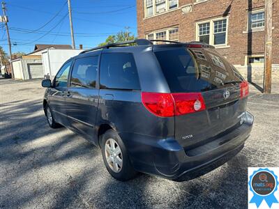 2010 Toyota Sienna CE 7-Passenger   - Photo 4 - Richmond, IN 47374
