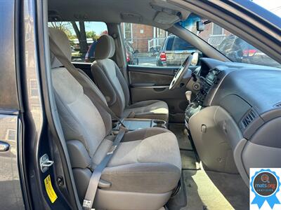 2010 Toyota Sienna CE 7-Passenger   - Photo 13 - Richmond, IN 47374