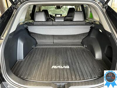 2022 Toyota RAV4 Hybrid XLE Premium - Photo 8 - Richmond, IN 47374