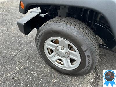 2013 Jeep Wrangler Sport Unlimited 4WD - Photo 6 - Richmond, IN 47374