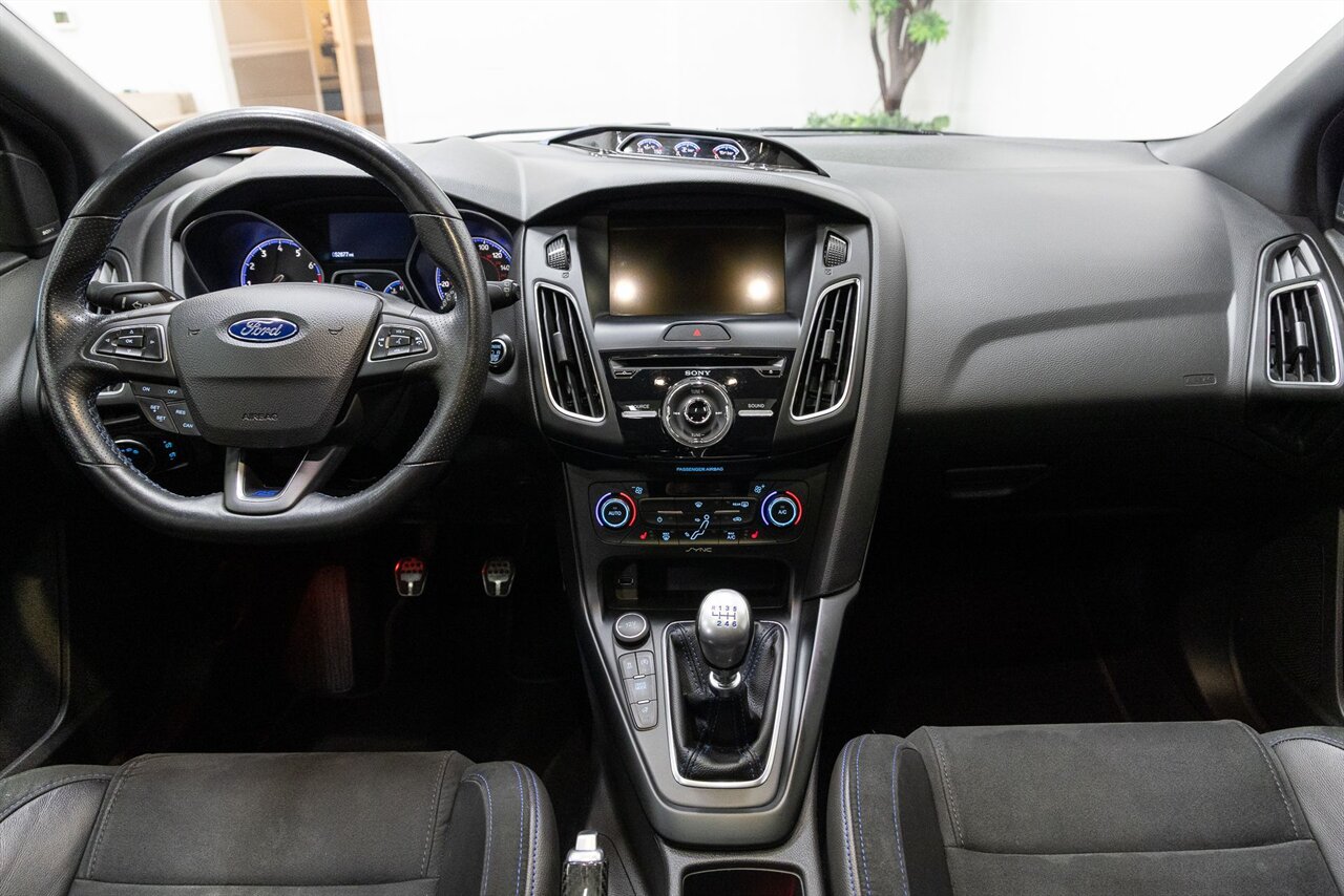 2018 Ford Focus RS - Photo 5 - Concord, CA 94520