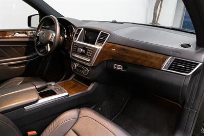 2015 Mercedes-Benz GL 550 4MATIC®   - Photo 14 - Concord, CA 94520