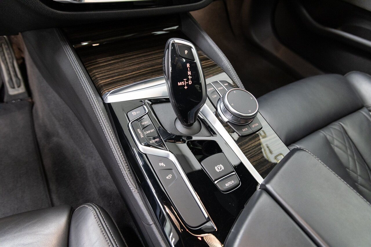 2020 BMW 5 Series M550i xDrive - Photo 20 - Concord, CA 94520