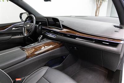 2021 Cadillac Escalade Premium Luxury   - Photo 14 - Concord, CA 94520