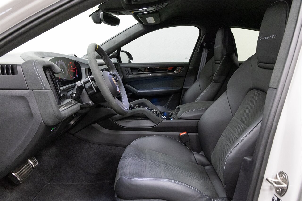 2024 Porsche Cayenne Turbo GT - Photo 7 - Concord, CA 94520