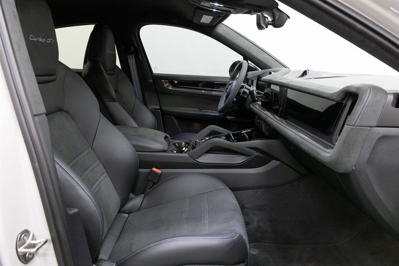 2024 Porsche Cayenne Turbo GT - Photo 14 - Concord, CA 94520