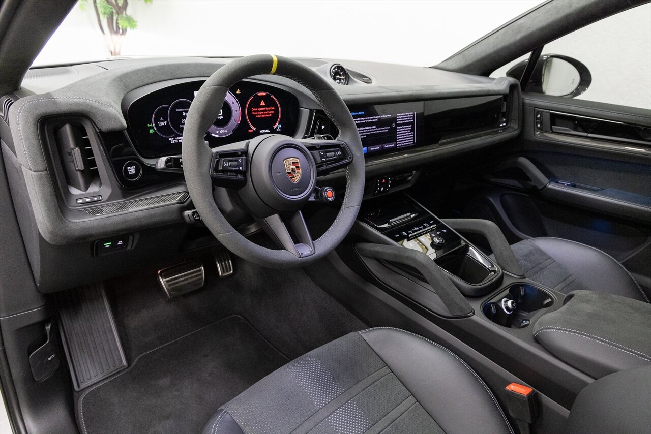 2024 Porsche Cayenne Turbo GT - Photo 6 - Concord, CA 94520