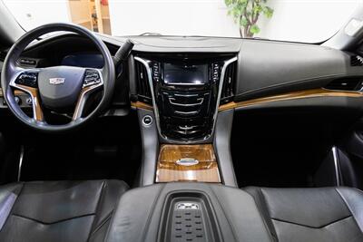 2017 Cadillac Escalade Premium Luxury   - Photo 5 - Concord, CA 94520