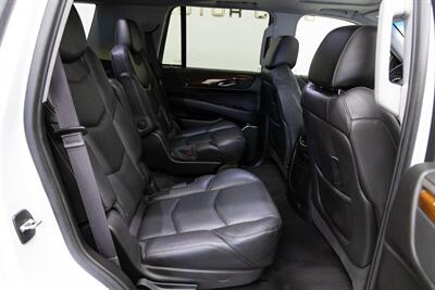 2017 Cadillac Escalade Premium Luxury   - Photo 16 - Concord, CA 94520