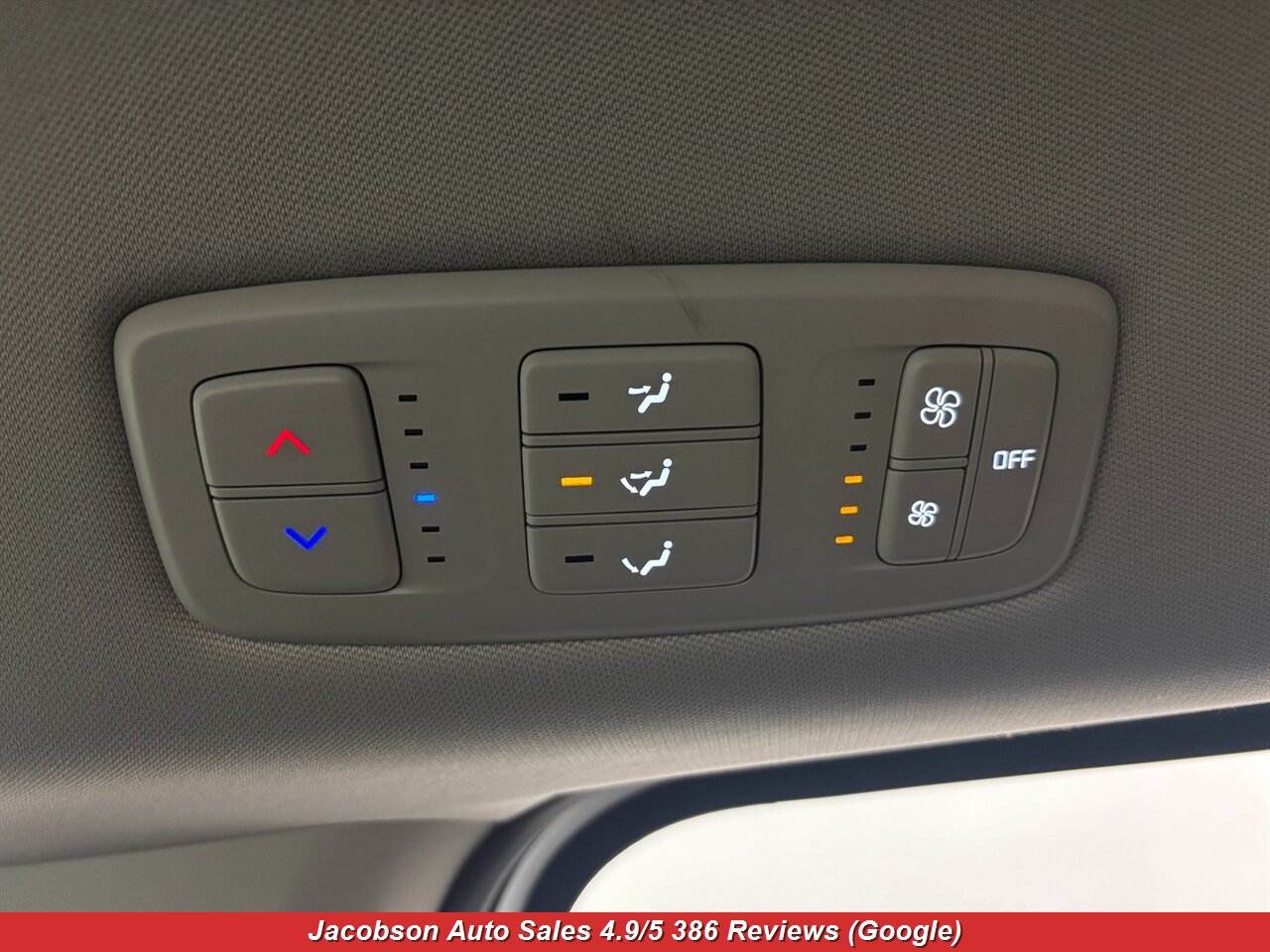 2024 Kia Carnival LX - Photo 39 - Oshkosh, WI 54901
