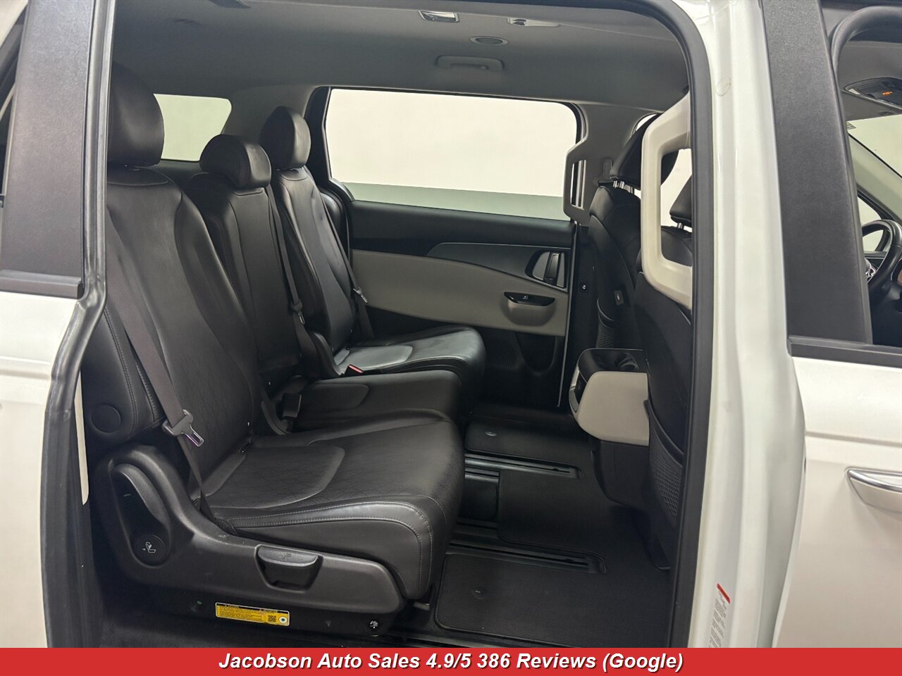 2024 Kia Carnival LX - Photo 44 - Oshkosh, WI 54901