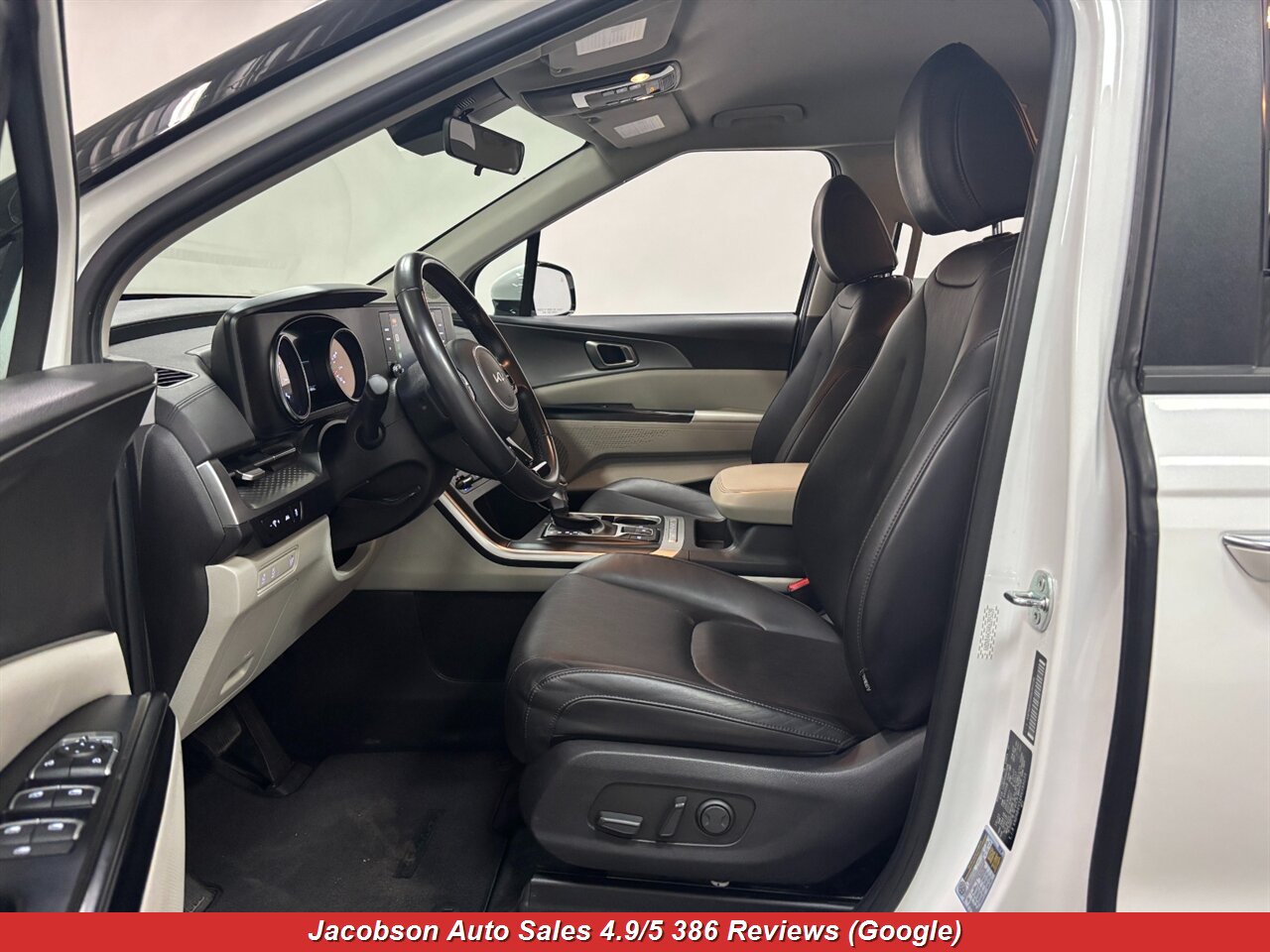 2024 Kia Carnival LX - Photo 34 - Oshkosh, WI 54901