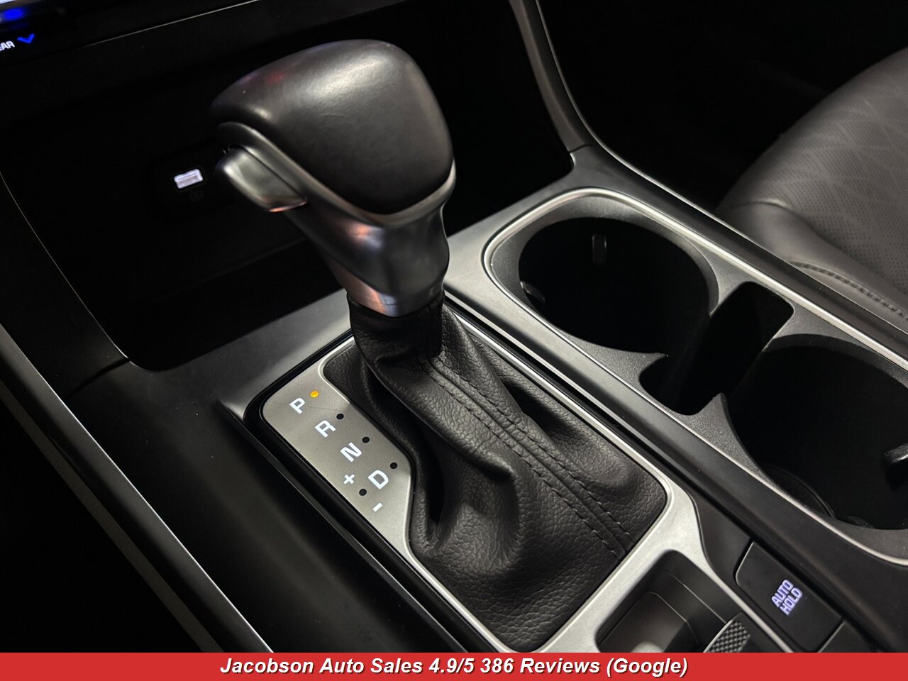 2024 Kia Carnival LX - Photo 24 - Oshkosh, WI 54901