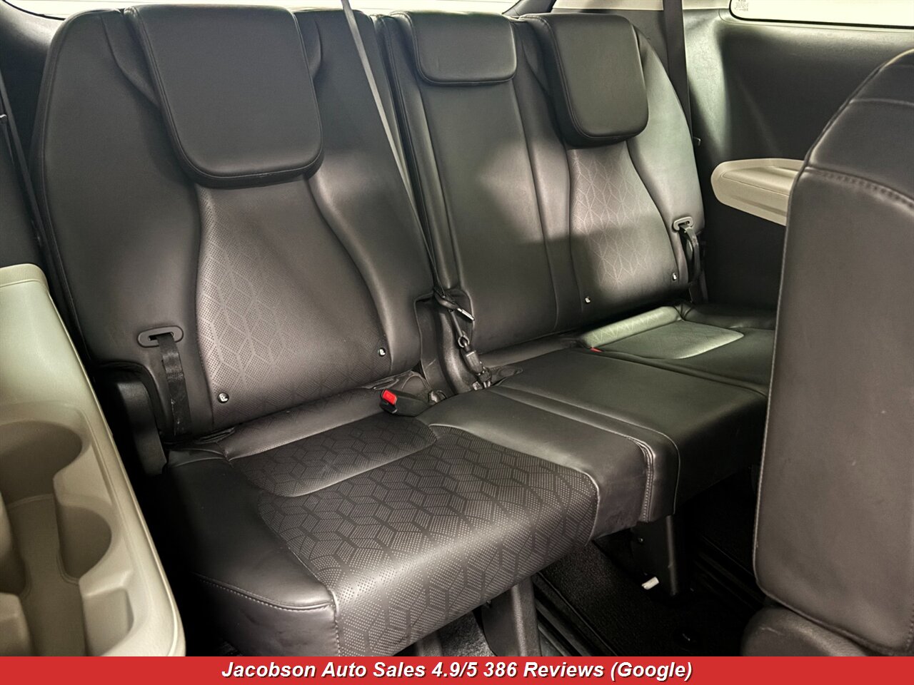 2024 Kia Carnival LX - Photo 42 - Oshkosh, WI 54901