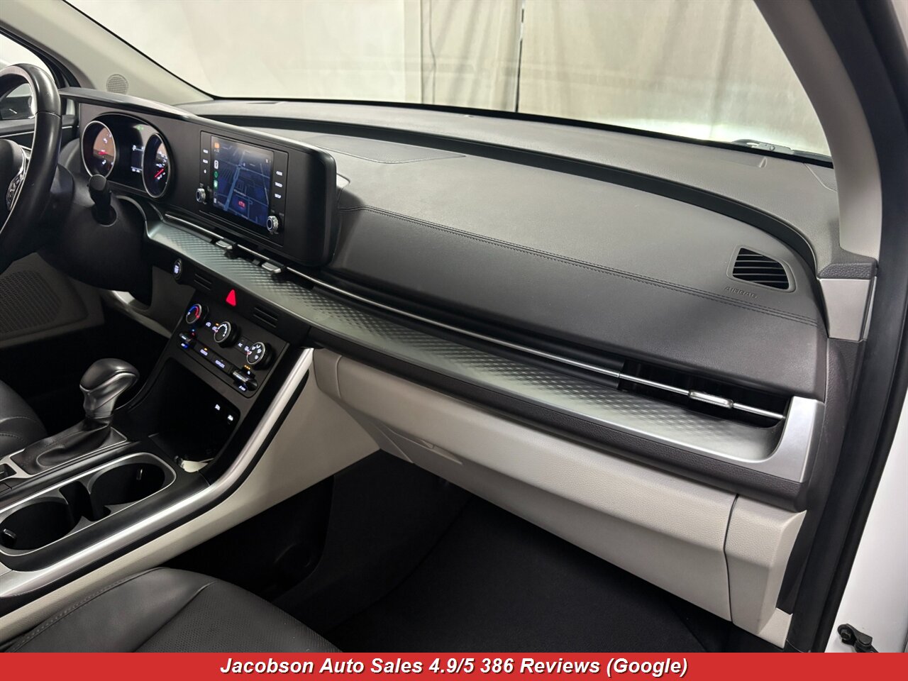 2024 Kia Carnival LX - Photo 48 - Oshkosh, WI 54901