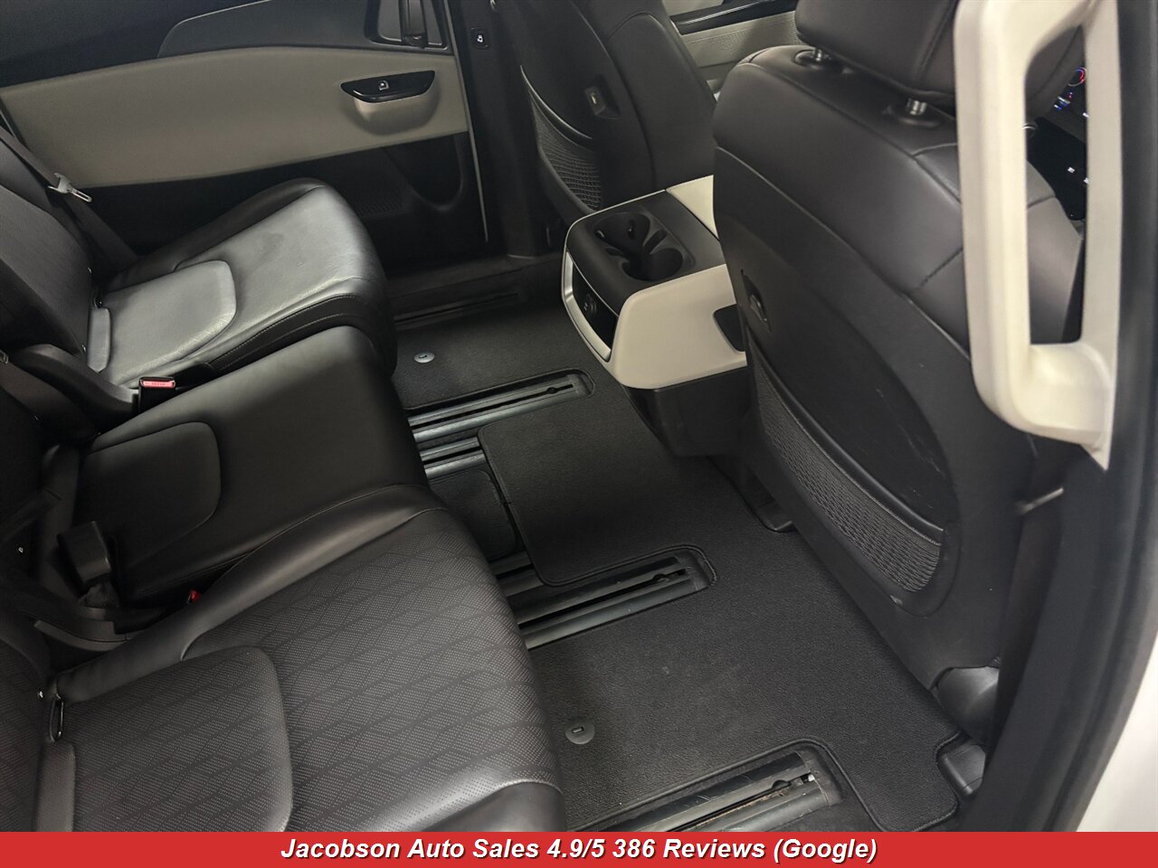 2024 Kia Carnival LX - Photo 45 - Oshkosh, WI 54901