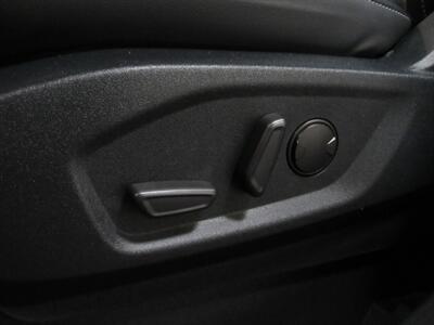 2020 Ford Edge SEL AWD   - Photo 16 - Oshkosh, WI 54901