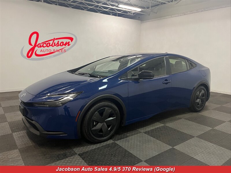 2023 Toyota Prius LE  