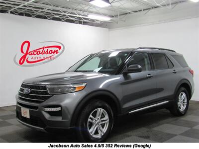 2022 Ford Explorer XLT AWD   - Photo 1 - Oshkosh, WI 54901