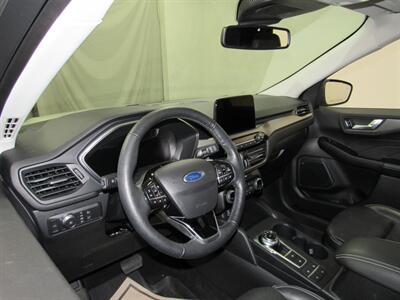 2021 Ford Escape Titanium AWD   - Photo 6 - Oshkosh, WI 54901