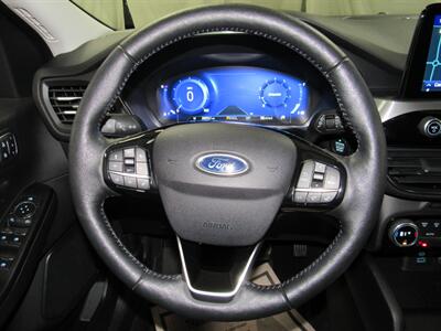 2021 Ford Escape Titanium AWD   - Photo 8 - Oshkosh, WI 54901