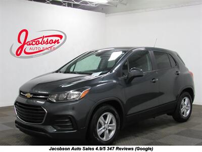 2020 Chevrolet Trax LS   - Photo 1 - Oshkosh, WI 54901