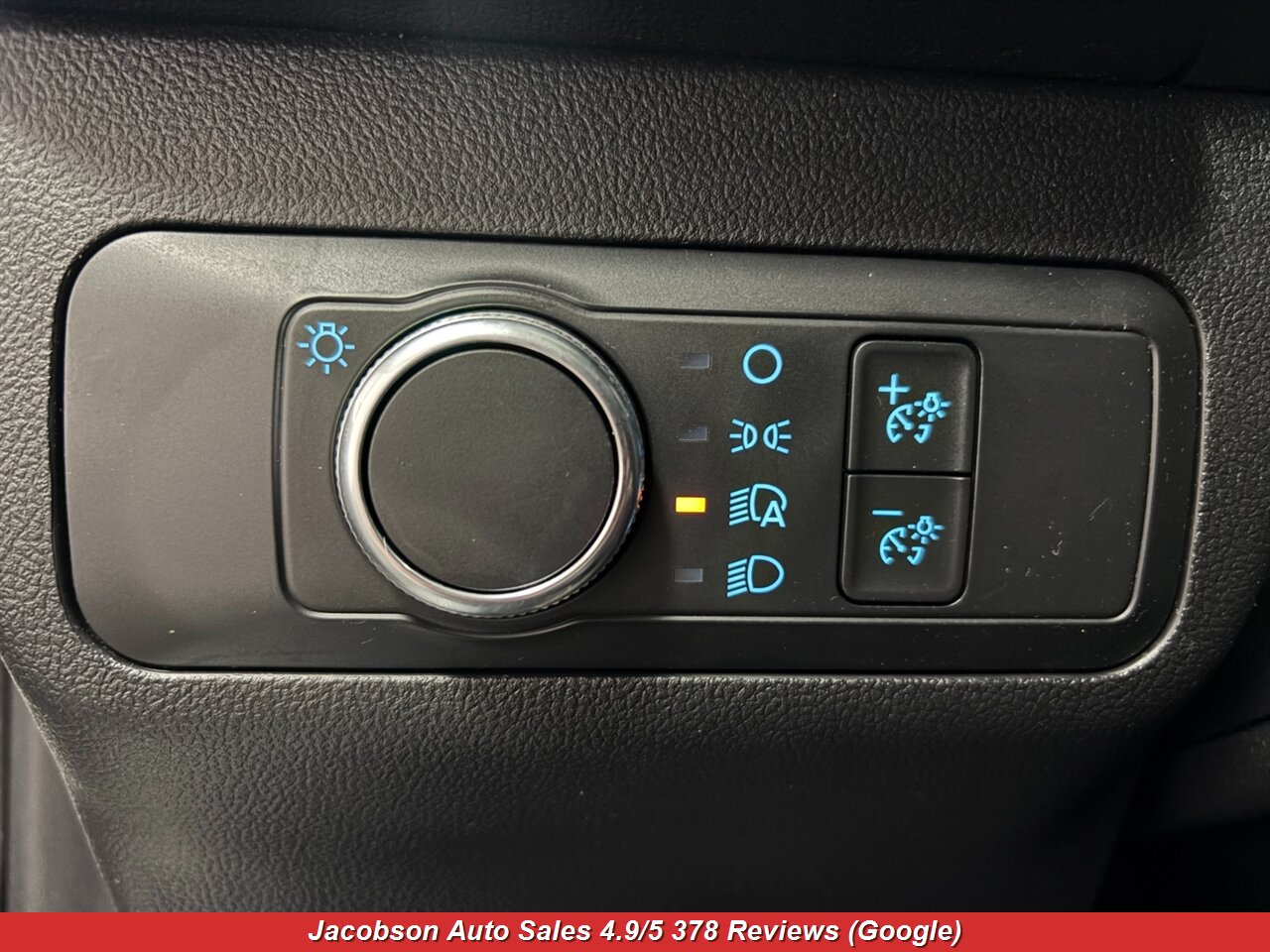 2022 Ford Escape SE AWD - Photo 8 - Oshkosh, WI 54901