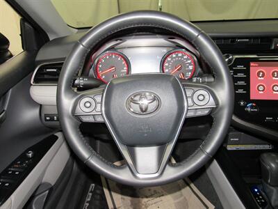2020 Toyota Camry XSE AWD   - Photo 7 - Oshkosh, WI 54901